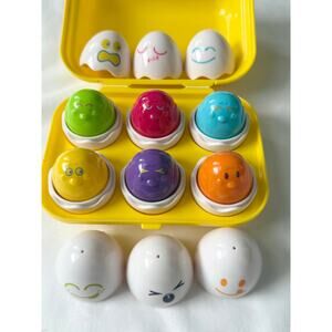 Vintage 1993 TOMY Hide & Squeak Eggs Toy - mint condition, perfect